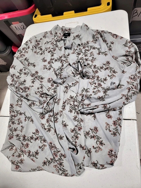 Mossino Tops - Mossino Floral Blouse in White & Pink Size XL Like New